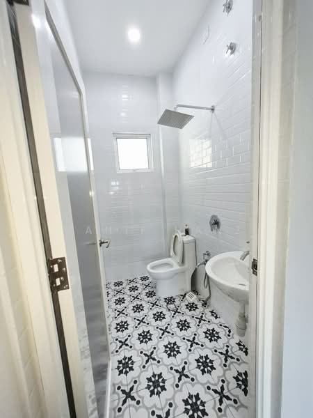 Rumah Teres 2 Tingkat untuk Dijual di Pandan Indah (Ampang) - Hanif Hanz - Bathroom - PropertyGuru.com.my