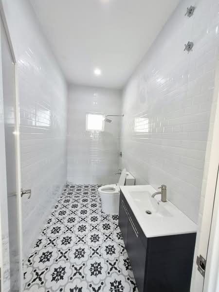 Rumah Teres 2 Tingkat untuk Dijual di Pandan Indah (Ampang) - Hanif Hanz - Bathroom - PropertyGuru.com.my