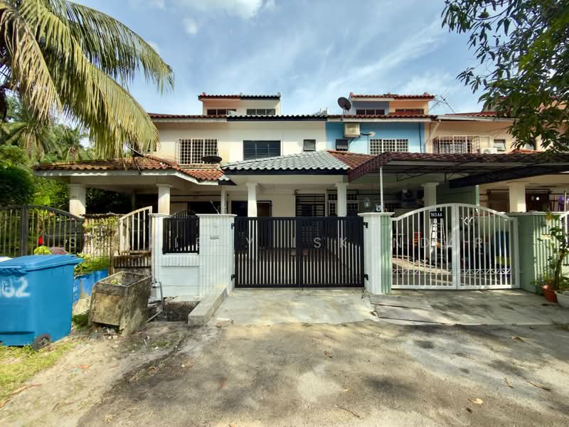 Rumah Teres 2 Tingkat untuk Dijual di Taman Villa Heights (Kajang) - Shaziery Iskandar - Exterior - PropertyGuru.com.my
