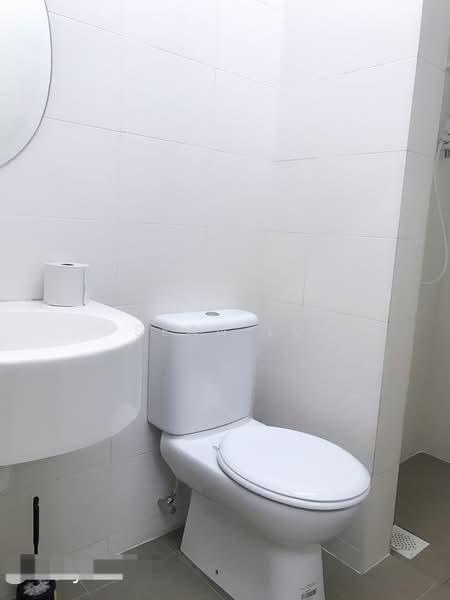 Servis Apartment untuk Disewa di Platinum Lake PV 21 - Sean Lo - Bathroom - PropertyGuru.com.my