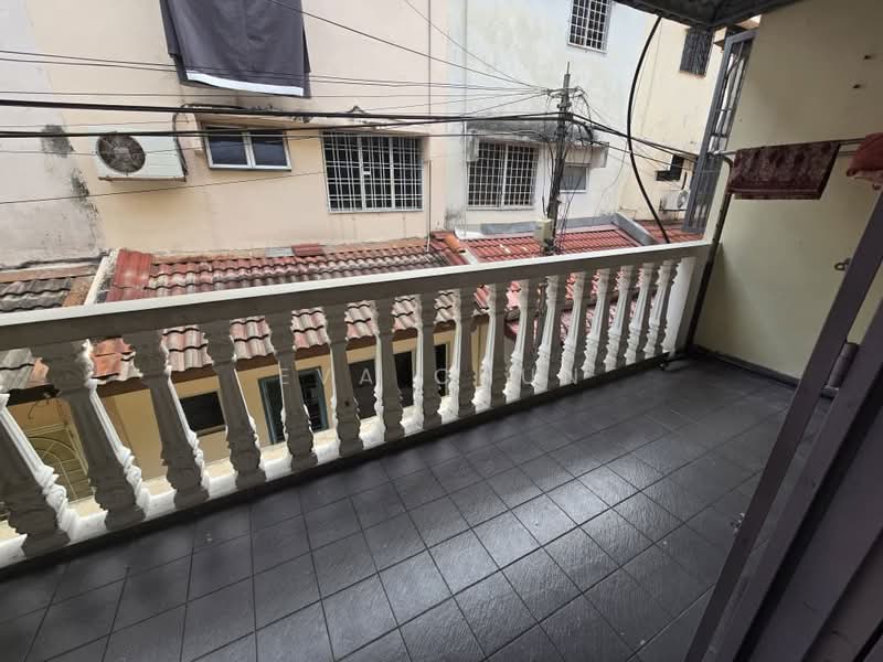 Rumah Teres 2.5 Tingkat untuk Dijual di Jalan Ipoh (Kuala Lumpur) - Eva Chun - Balcony - PropertyGuru.com.my