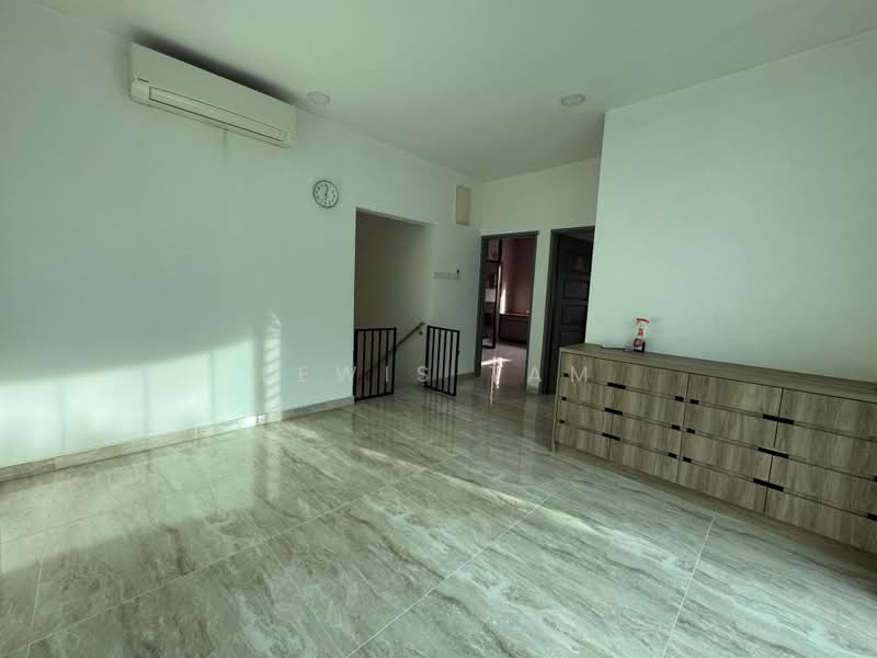 Rumah Teres 2 Tingkat untuk Dijual di Taman Bukit Teratai (Ampang) - Lewis Tam - Living Room - PropertyGuru.com.my