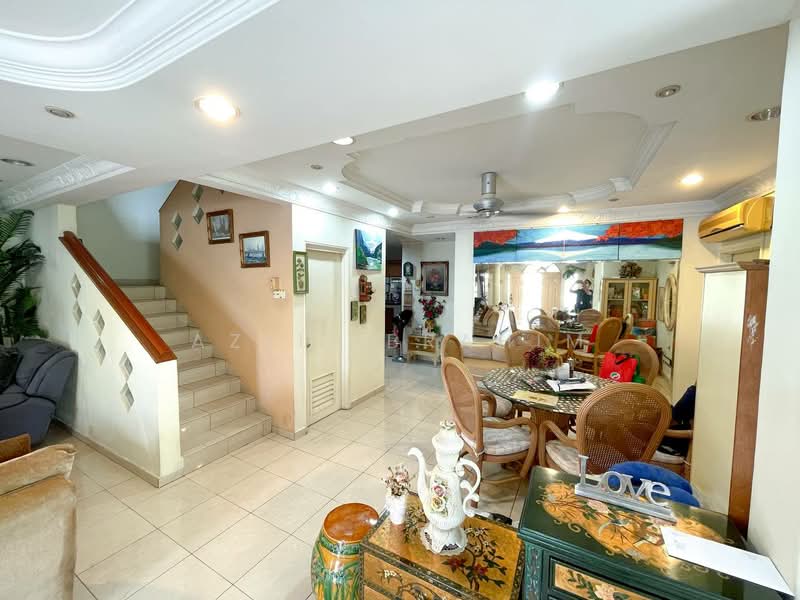 Rumah Teres 2 Tingkat untuk Dijual di Seksyen 9 (Shah Alam) - Azli Ibrahim - Living Room - PropertyGuru.com.my