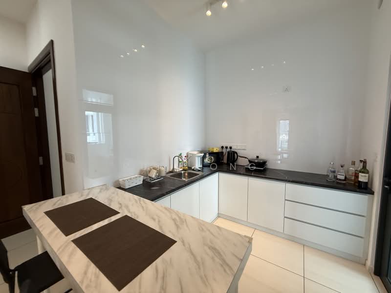 Condominium for Rent at Queens Residences Q1 @ Queens Waterfront - Ruth Ong - Kitchen - PropertyGuru.com.my