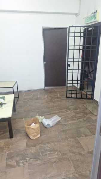 Kedai / Pejabat untuk Disewa di Klang (Selangor) - Ares Lim - Entrance - PropertyGuru.com.my