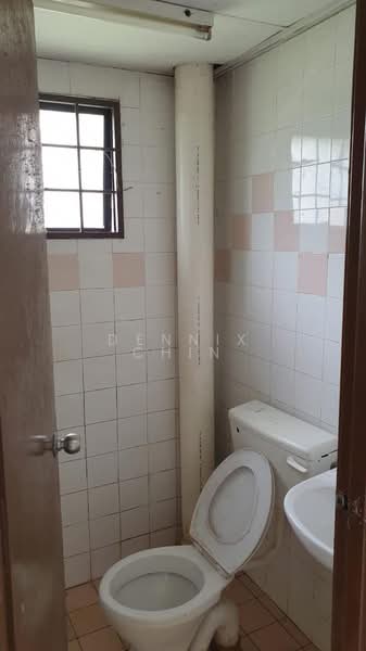 Apartment for Rent at Pangsapuri Perdana - Dennix Chin - Bathroom - PropertyGuru.com.my