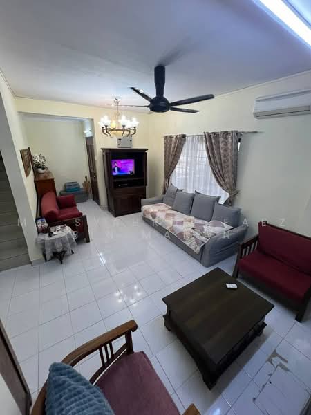 Semi-Detached House for Sale in Bandar Tun Hussein Onn (Cheras) - Md Syahrul Faez Bin Manan - Living Room - PropertyGuru.com.my