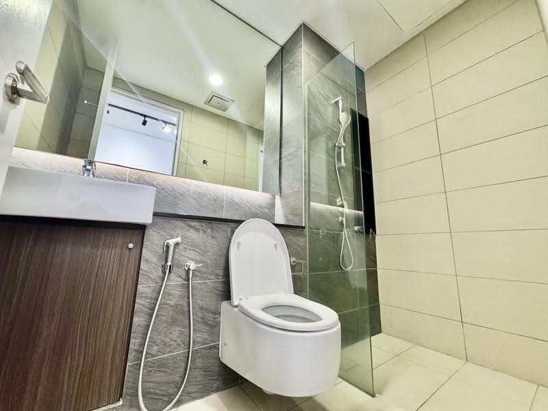 Kediaman Servis untuk Disewa di Lot 15 - Samuel Pan - Bathroom - PropertyGuru.com.my