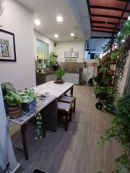 2-storey Terraced House for Sale in Cyberjaya (Selangor) - Azizirrahim . - Kitchen - PropertyGuru.com.my