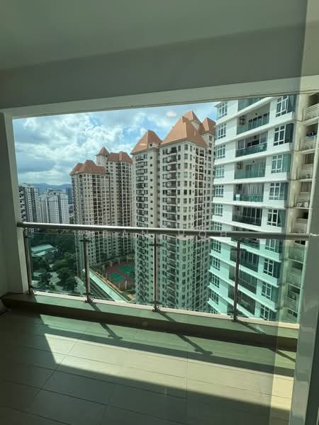 Kondominium untuk Dijual di Sri Putramas III / Royal Regent - Sean Hoh - Balcony - PropertyGuru.com.my