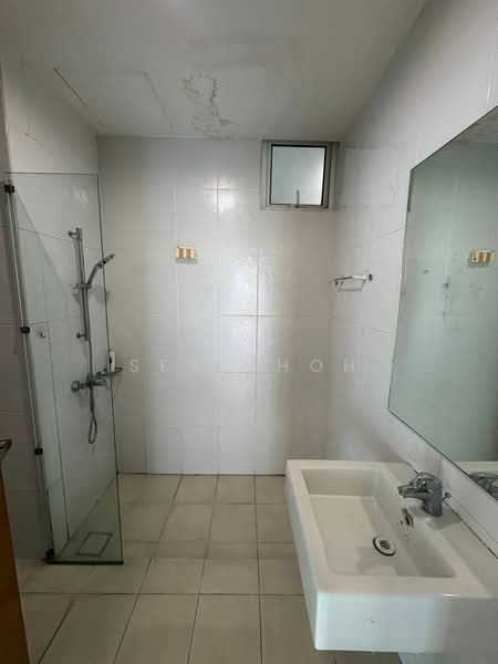 Kondominium untuk Dijual di Sri Putramas III / Royal Regent - Sean Hoh - Bathroom - PropertyGuru.com.my