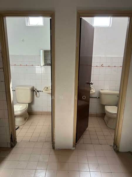 Shop for Rent in Seksyen 5 Wangsa Maju (Wangsa Maju) - Dan Lo - Bathroom - PropertyGuru.com.my