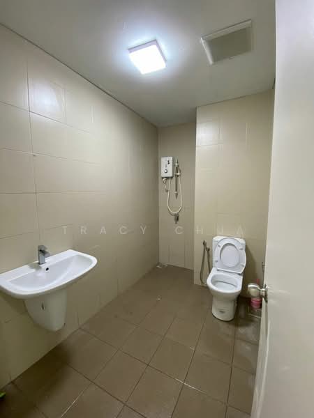 Service Residence for Rent at i-SOHO @ i-City - Tracy Chua - Bathroom - PropertyGuru.com.my