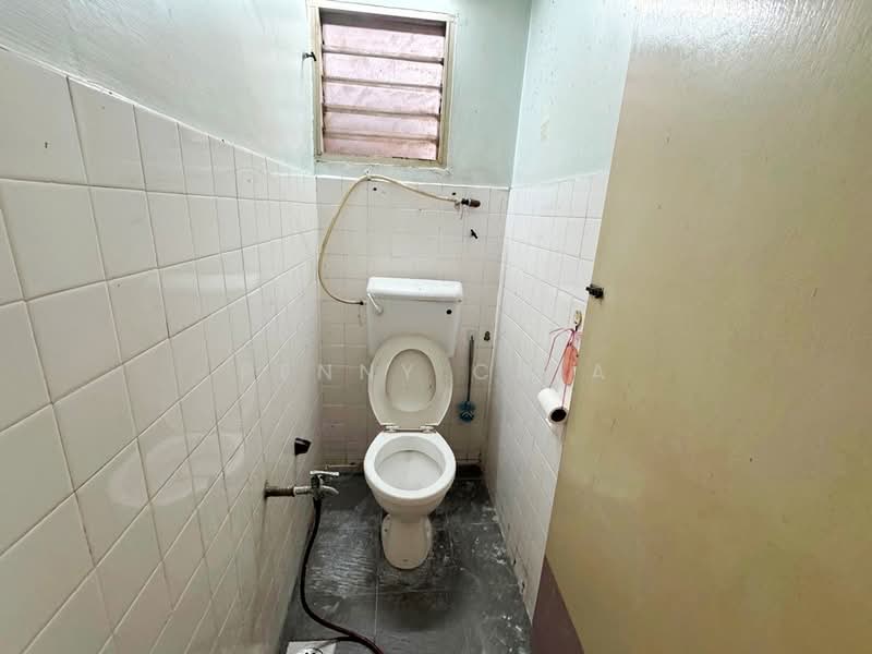 2-storey Terraced House for Rent in Taman Selat Damai (Pelabuhan Klang) - Penny Chia - Bathroom - PropertyGuru.com.my
