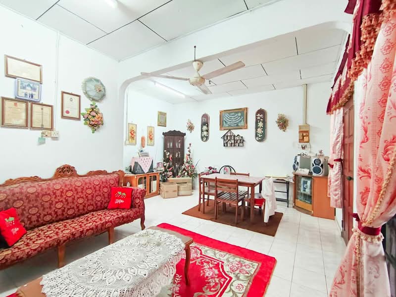 Rumah Berkembar untuk Dijual di Taman Semarak (Sungai Petani) - Aswad . - Living Room - PropertyGuru.com.my