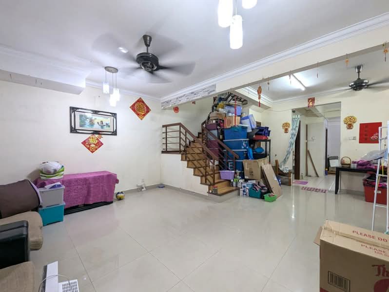 2-storey Terraced House for Sale in Putra Heights (Subang Jaya) - SAIFUL HELMI - Living Room - PropertyGuru.com.my