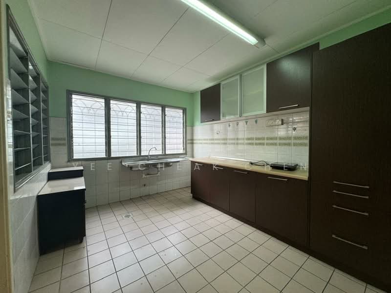 2-storey Terraced House for Rent in Usj 17 (Subang Jaya) - Yee Cheak Chen - Kitchen - PropertyGuru.com.my