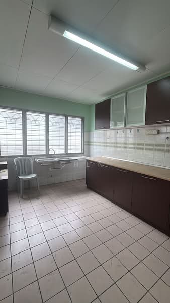 2-storey Terraced House for Rent in Usj 17 (Subang Jaya) - Yee Cheak Chen - Kitchen - PropertyGuru.com.my