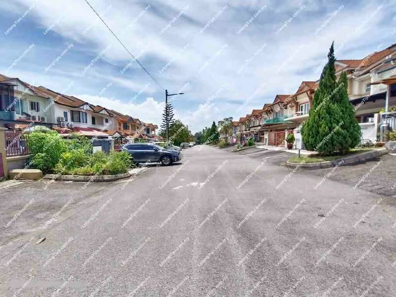 Rumah Teres 2 Tingkat untuk Dijual di Taman Mutiara Indah (Puchong) - Bee Kim - Exterior - PropertyGuru.com.my