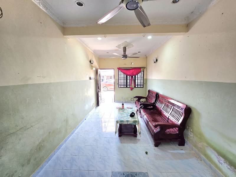 Rumah Teres 1 Tingkat untuk Dijual di Taman Seri Indah (Sungai Besar) - Fauzan bin Sahrom - PropertyGuru.com.my