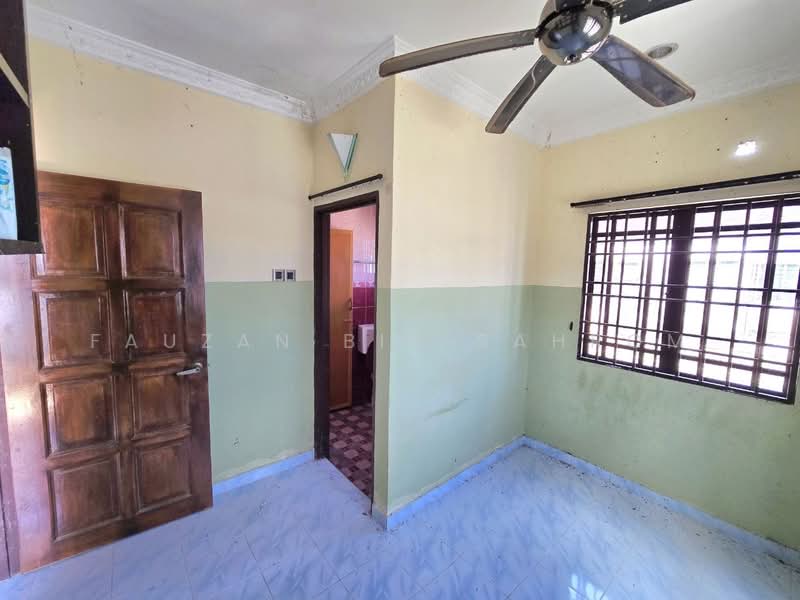 Rumah Teres 1 Tingkat untuk Dijual di Taman Seri Indah (Sungai Besar) - Fauzan bin Sahrom - PropertyGuru.com.my