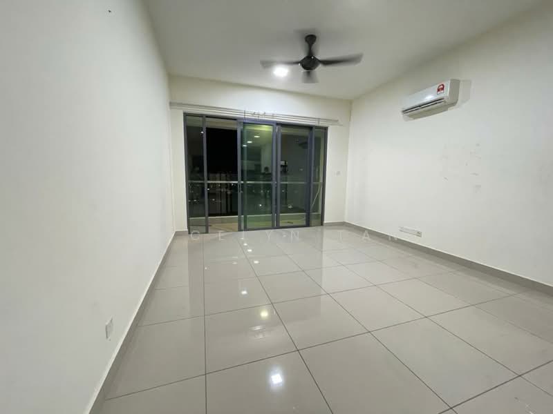 Kondominium untuk Dijual di Ascenda Residence @ Skyarena - Jocelyn Tan - Living Room - PropertyGuru.com.my