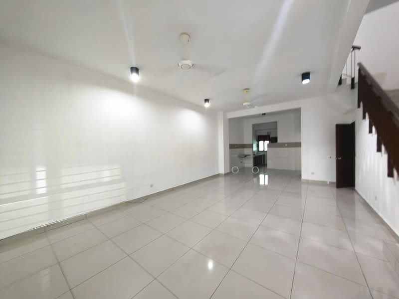 2-storey Terraced House for Sale in Shah Alam (Selangor) - King Loo - Living Room - PropertyGuru.com.my