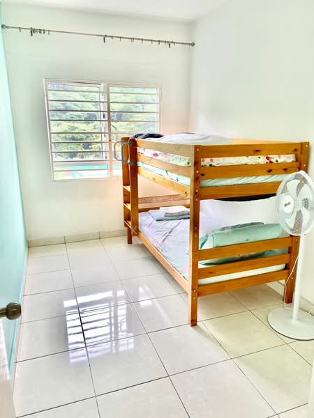 Kondominium untuk Dijual di Perdana View - Nick Yeoh - Bedroom - PropertyGuru.com.my