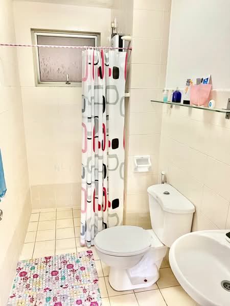 Kondominium untuk Dijual di Perdana View - Nick Yeoh - Bathroom - PropertyGuru.com.my