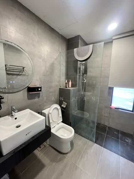 Service Residence for Sale at The Era @ Duta North - Ryan Tan - Bathroom - PropertyGuru.com.my