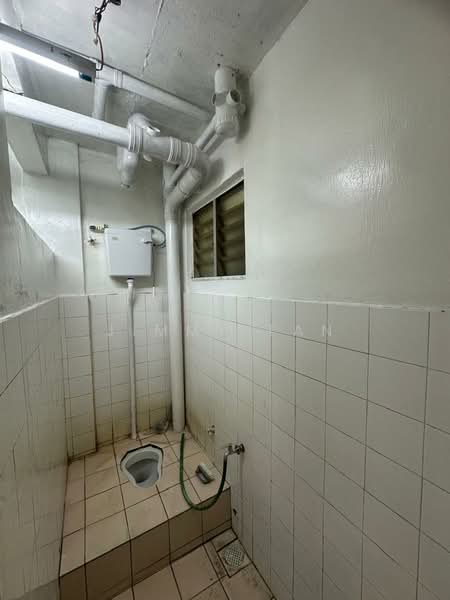 Flat for Sale at Bandar Bukit Tinggi 1 Apartment - Jimmy Tan - Bathroom - PropertyGuru.com.my