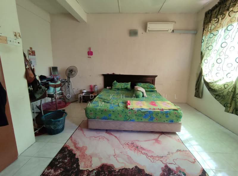 Rumah Teres 2 Tingkat untuk Dijual di Bandar Saujana Putra (Tanjong Duabelas) - Mohd Khairul Amilin - Bedroom - PropertyGuru.com.my