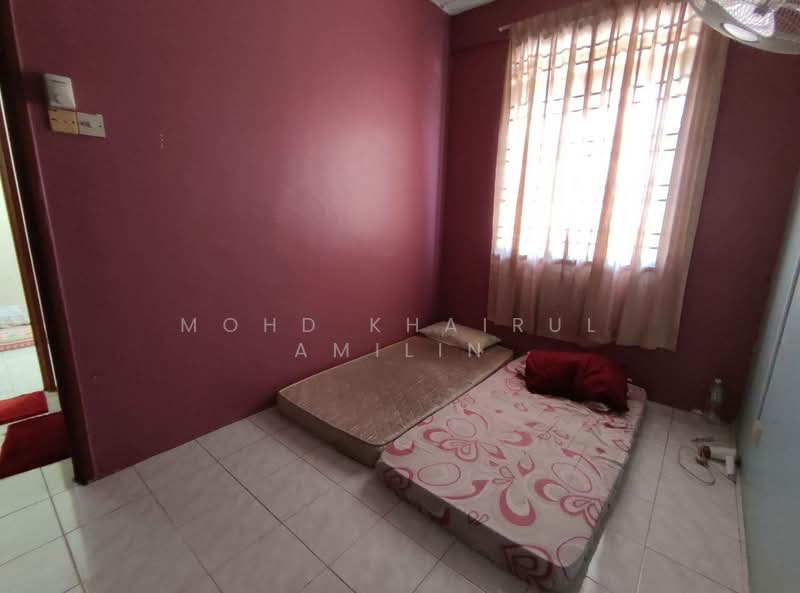 Rumah Teres 2 Tingkat untuk Dijual di Bandar Saujana Putra (Tanjong Duabelas) - Mohd Khairul Amilin - Bedroom - PropertyGuru.com.my