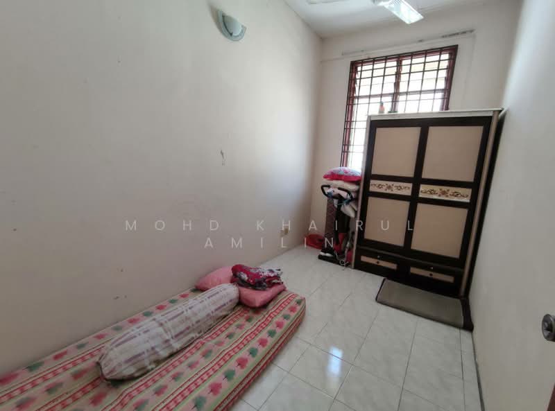 Rumah Teres 2 Tingkat untuk Dijual di Bandar Saujana Putra (Tanjong Duabelas) - Mohd Khairul Amilin - Bedroom - PropertyGuru.com.my