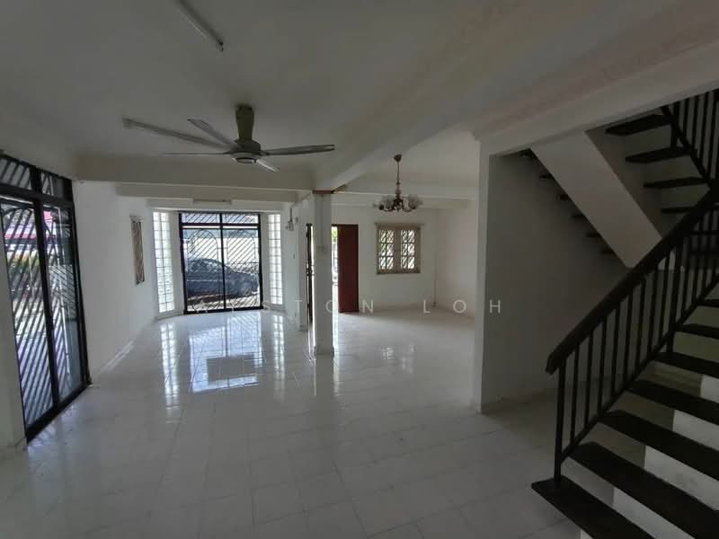 Rumah Berkembar untuk Dijual di Taman Sungai Ara (Sungai Ara) - Alston Loh - Living Room - PropertyGuru.com.my