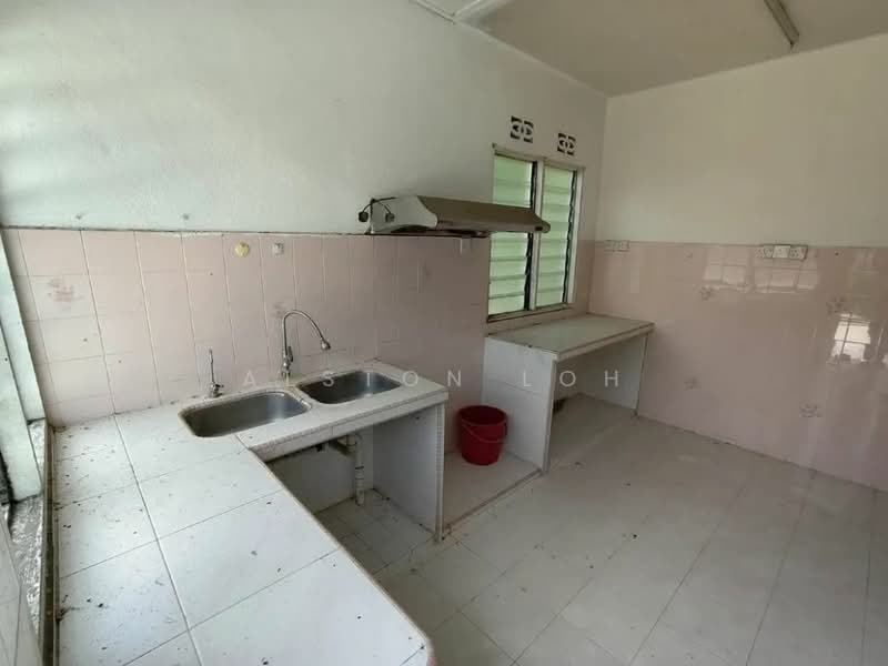 Rumah Berkembar untuk Dijual di Taman Sungai Ara (Sungai Ara) - Alston Loh - Kitchen - PropertyGuru.com.my