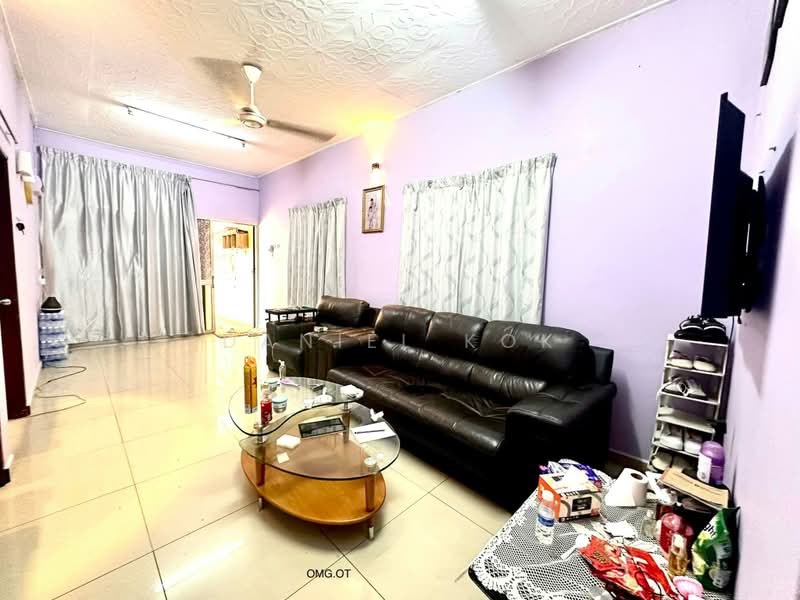 1-storey Terraced House for Sale in Pandamaran (Klang) - Daniel Kok - Living Room - PropertyGuru.com.my
