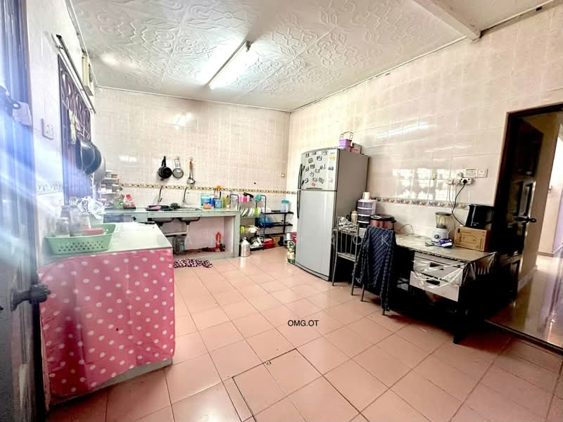 1-storey Terraced House for Sale in Pandamaran (Klang) - Daniel Kok - Kitchen - PropertyGuru.com.my