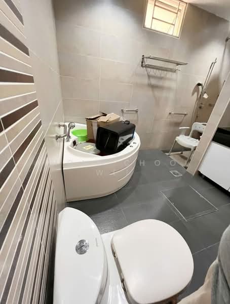 Semi-Detached House for Sale in Gurney Drive (Penang) - Chong Chooi Wei - Bathroom - PropertyGuru.com.my