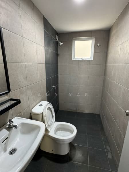 Condominium for Rent at Residensi Dutamas Dahlia - Amy Yap - Bathroom - PropertyGuru.com.my