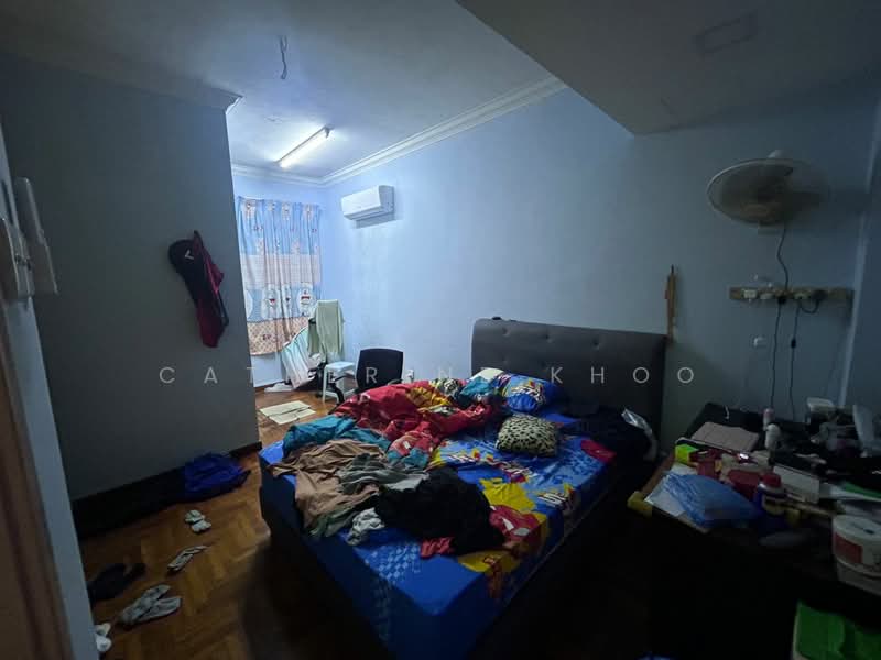 2.5-storey Terraced House for Sale in Taman Gaya (Ulu Tiram) - Catherine Khoo - Bedroom - PropertyGuru.com.my