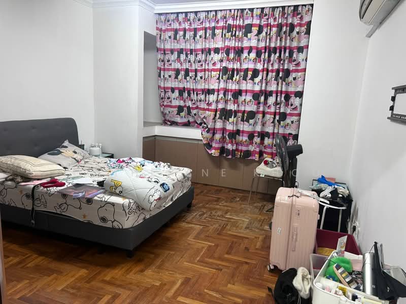 2.5-storey Terraced House for Sale in Taman Gaya (Ulu Tiram) - Catherine Khoo - Bedroom - PropertyGuru.com.my