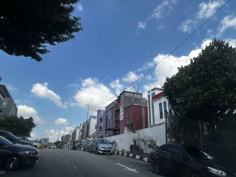 Kilang untuk Dijual di Kawasan Industri Sri Damansara (Petaling Jaya) - Jentsen Thong - Exterior - PropertyGuru.com.my