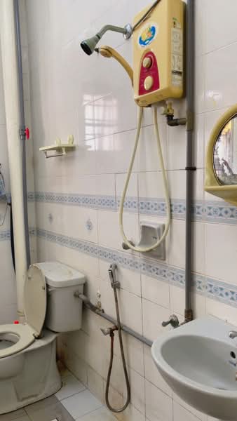 2-storey Terraced House for Rent in Seksyen 7 (Shah Alam) - Mak Hon Kean - Bathroom - PropertyGuru.com.my