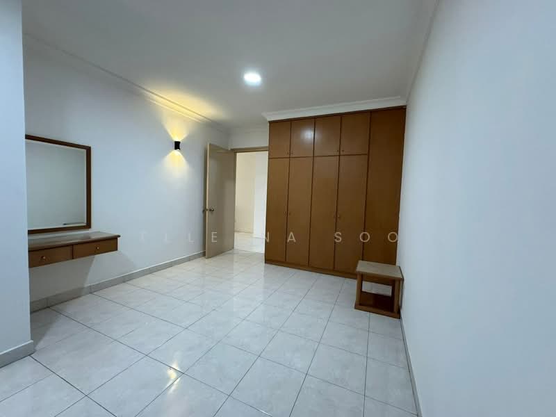 Condominium for Sale at The Straits View Condominium - Elleyna Soo - Bedroom - PropertyGuru.com.my