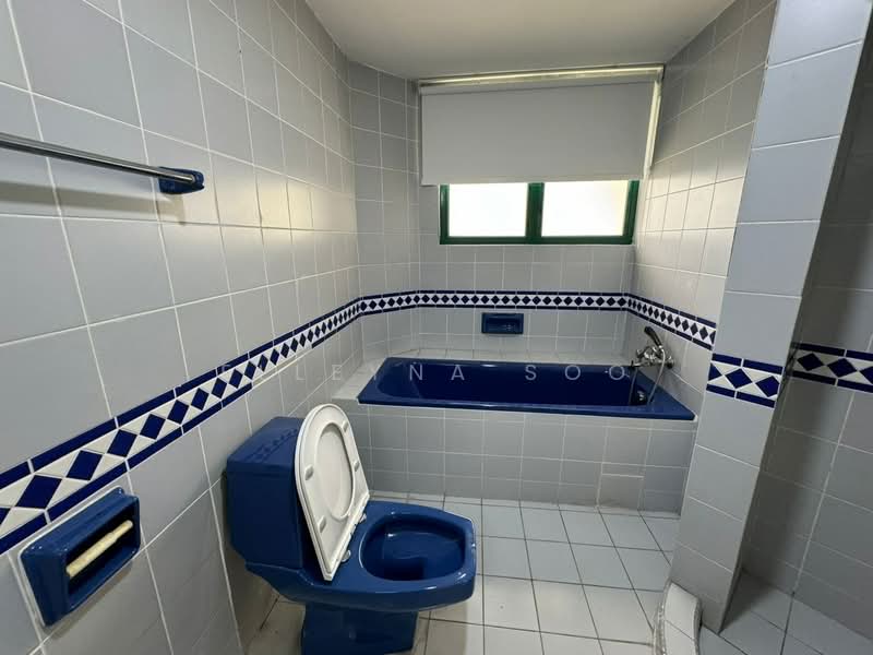 Condominium for Sale at The Straits View Condominium - Elleyna Soo - Bathroom - PropertyGuru.com.my