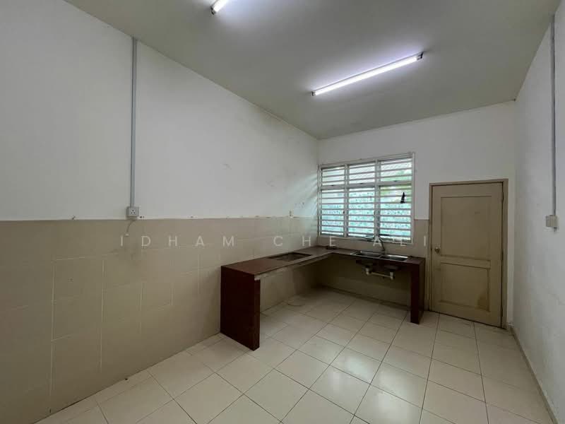 Rumah Teres untuk Dijual di Kuantan (Pahang) - Idham Che'Ali - Kitchen - PropertyGuru.com.my