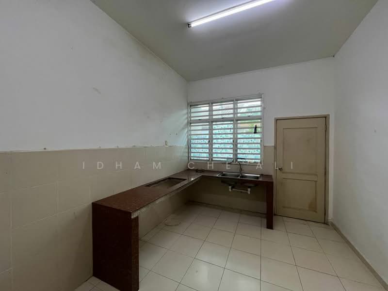 Rumah Teres untuk Dijual di Kuantan (Pahang) - Idham Che'Ali - Kitchen - PropertyGuru.com.my