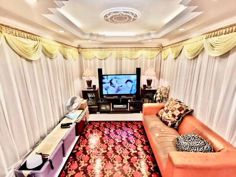 Rumah Flat untuk Dijual di Taman Wilayah Selayang - Ahmad Fadlee - Living Room - PropertyGuru.com.my
