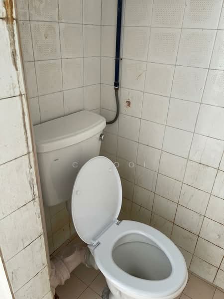 Rumah Flat untuk Disewa di Jalan Tengah - CC Ooi - Bathroom - PropertyGuru.com.my
